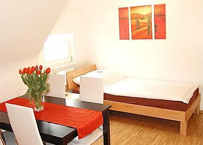 헤르만스 노이에 포스트 아파트 칼프